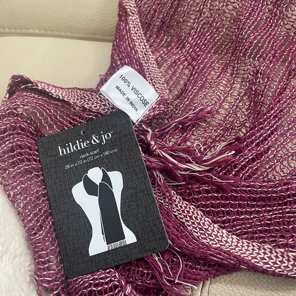 Scarf - Picture 11 of 11